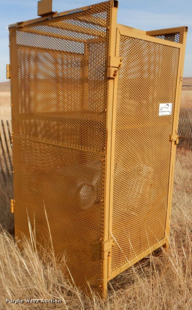 image for item DE1325 Propane bottle enclosure