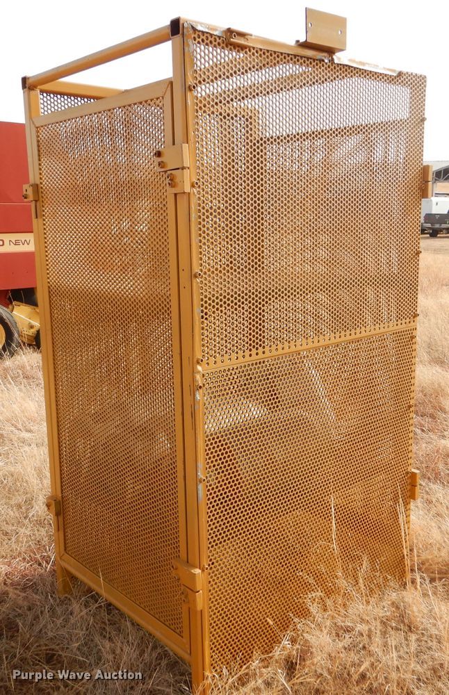 image for item DE1325 Propane bottle enclosure