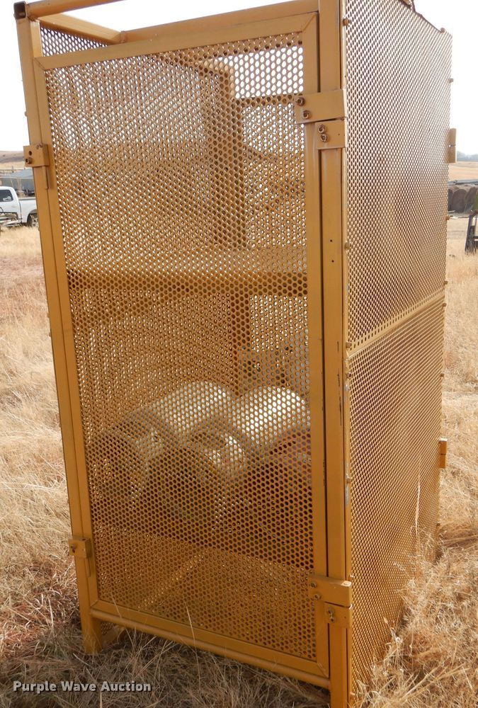 image for item DE1325 Propane bottle enclosure