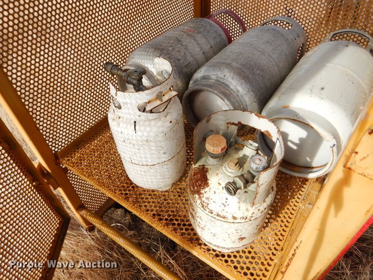 image for item DE1325 Propane bottle enclosure