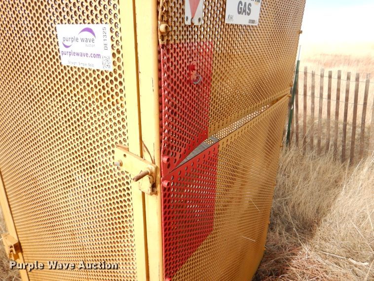 image for item DE1325 Propane bottle enclosure