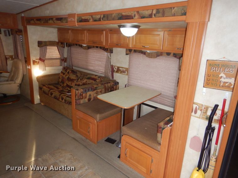 image for item DE1327 2007 Sundance 3200ES camper