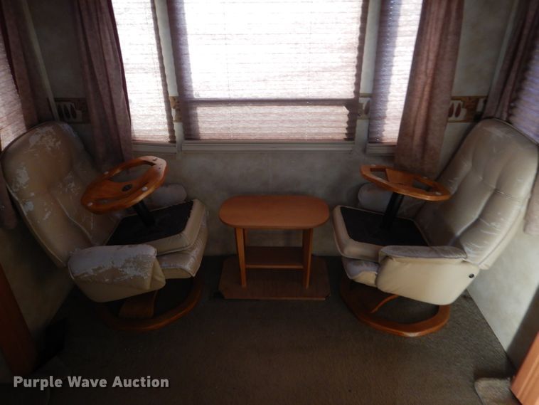 image for item DE1327 2007 Sundance 3200ES camper