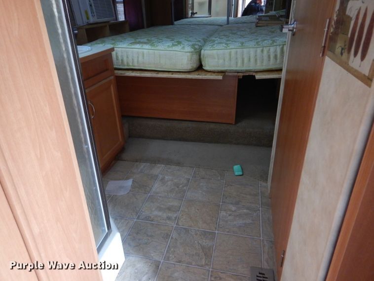 image for item DE1327 2007 Sundance 3200ES camper