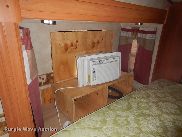 image for item DE1327 2007 Sundance 3200ES camper