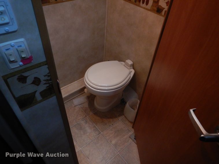 image for item DE1327 2007 Sundance 3200ES camper