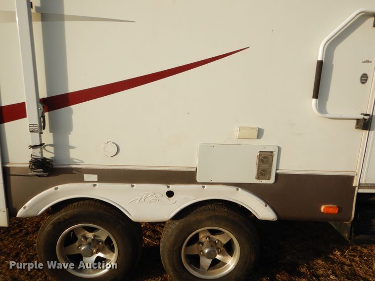 image for item DE1327 2007 Sundance 3200ES camper