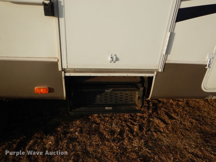 image for item DE1327 2007 Sundance 3200ES camper