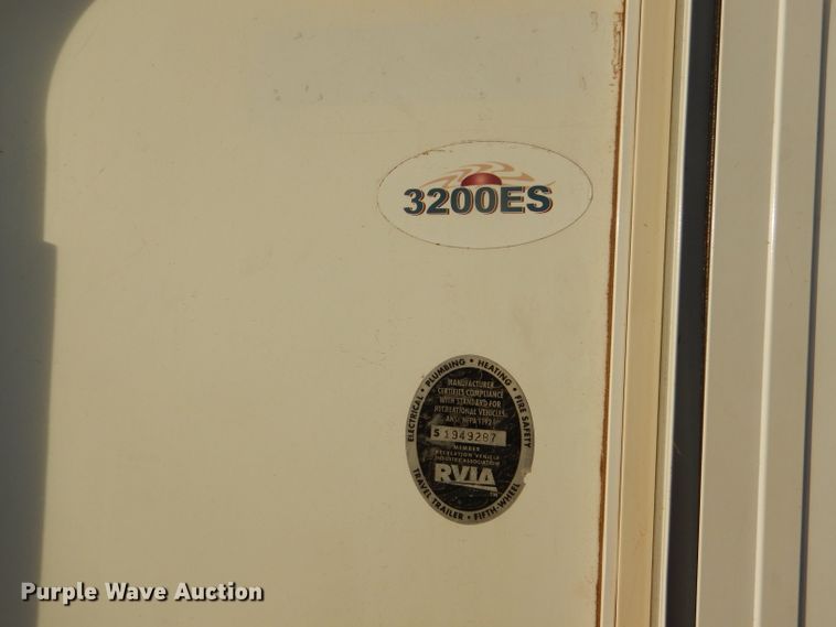 image for item DE1327 2007 Sundance 3200ES camper