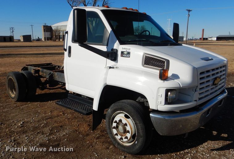 image for item DE1344 2009 Chevrolet C4500 truck cab and chassis