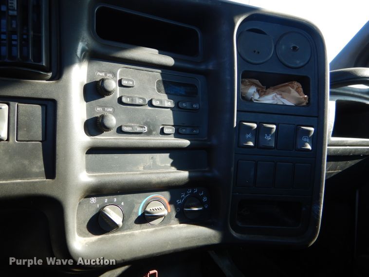 image for item DE1344 2009 Chevrolet C4500 truck cab and chassis