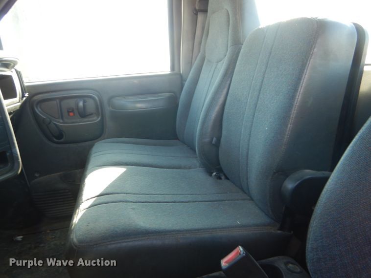 image for item DE1344 2009 Chevrolet C4500 truck cab and chassis