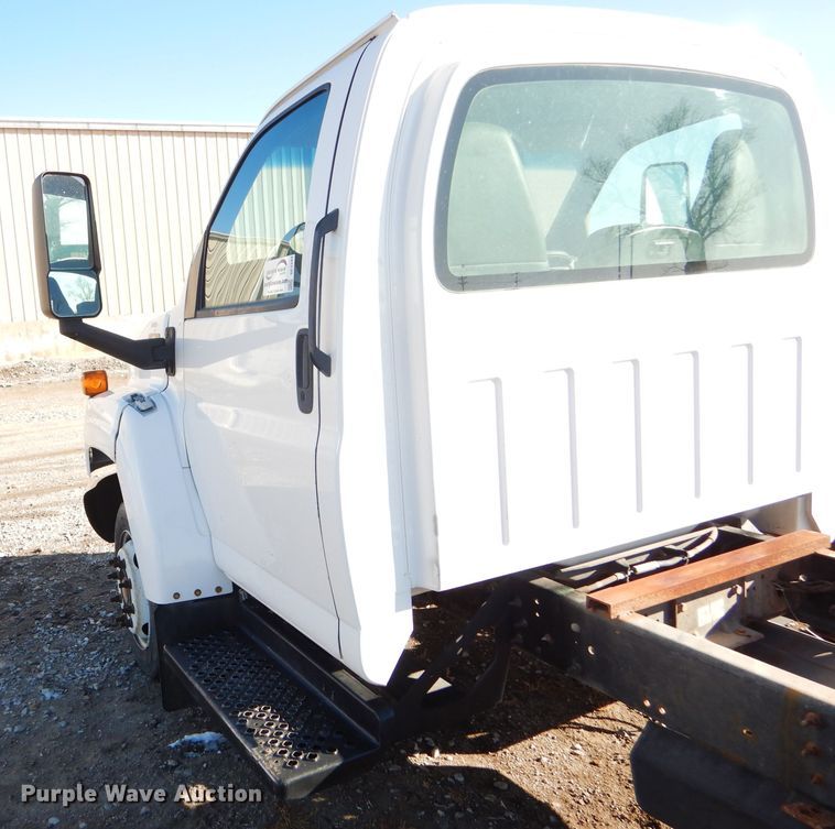 image for item DE1344 2009 Chevrolet C4500 truck cab and chassis