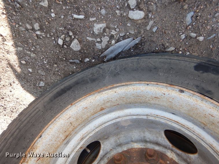 image for item DE1344 2009 Chevrolet C4500 truck cab and chassis