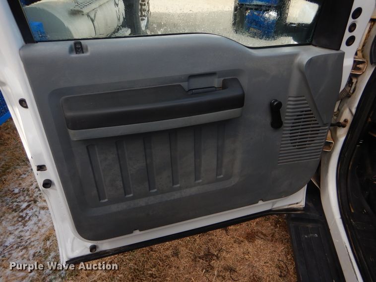 image for item DE1348 2014 Ford F250 Super Duty Crew Cab pickup truck