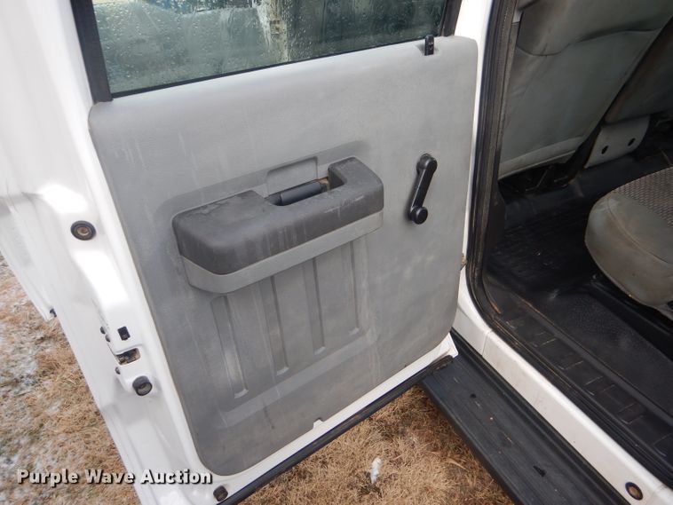 image for item DE1348 2014 Ford F250 Super Duty Crew Cab pickup truck