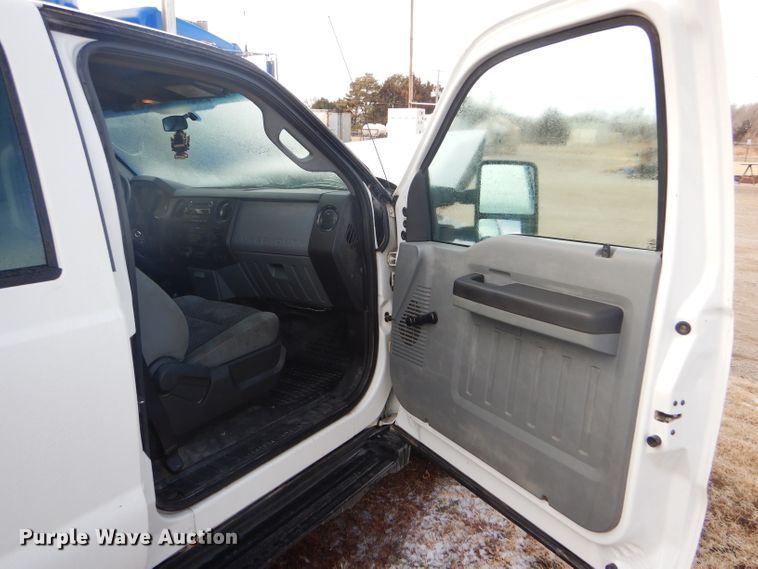 image for item DE1348 2014 Ford F250 Super Duty Crew Cab pickup truck