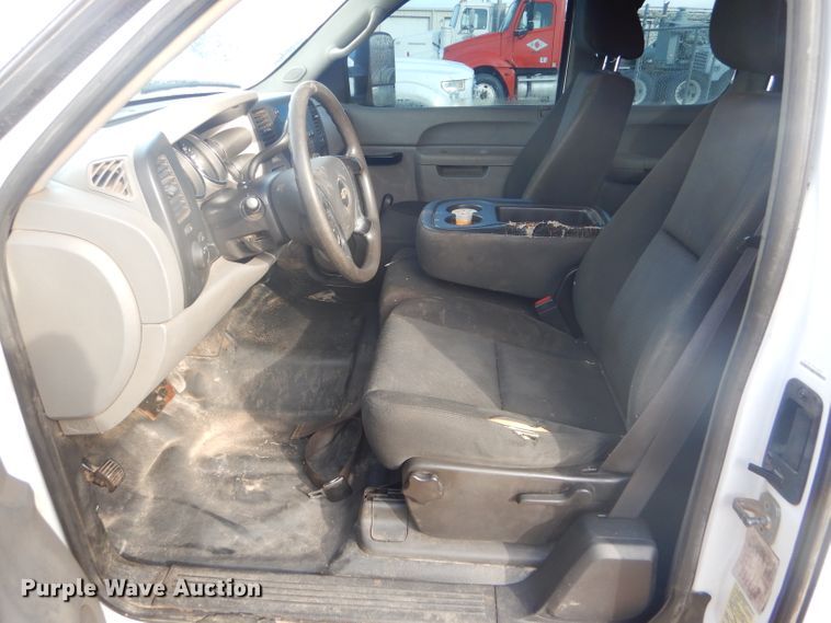 image for item DE1349 2012 Chevrolet Silverado 2500HD Ext. Cab pickup truck