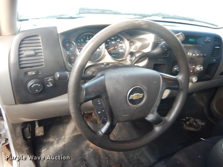 image for item DE1349 2012 Chevrolet Silverado 2500HD Ext. Cab pickup truck