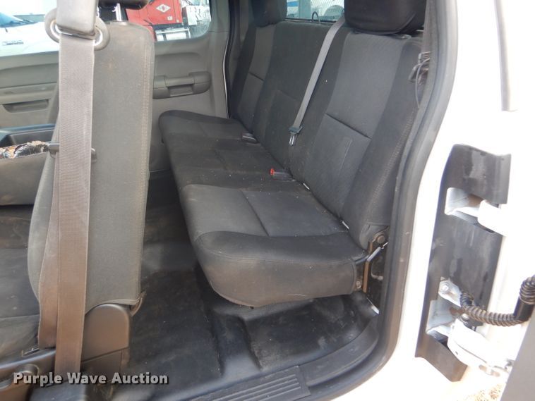 image for item DE1349 2012 Chevrolet Silverado 2500HD Ext. Cab pickup truck