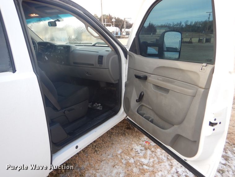 image for item DE1349 2012 Chevrolet Silverado 2500HD Ext. Cab pickup truck