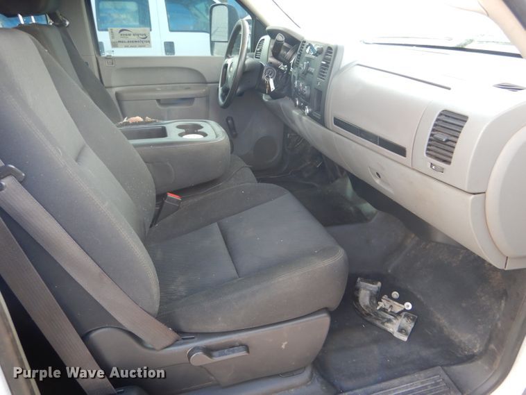 image for item DE1349 2012 Chevrolet Silverado 2500HD Ext. Cab pickup truck