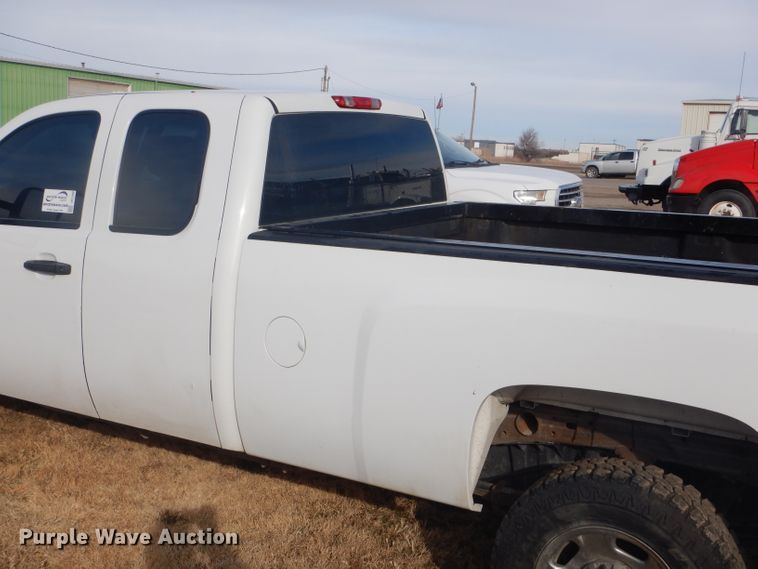 image for item DE1349 2012 Chevrolet Silverado 2500HD Ext. Cab pickup truck