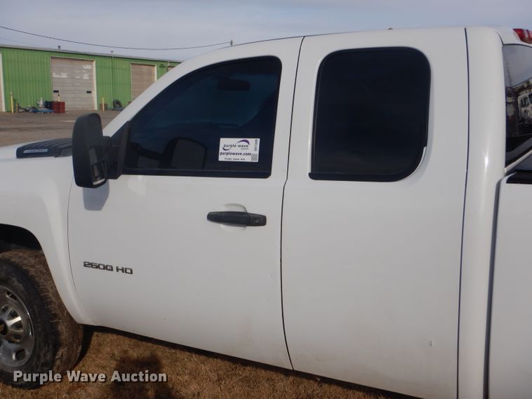 image for item DE1349 2012 Chevrolet Silverado 2500HD Ext. Cab pickup truck