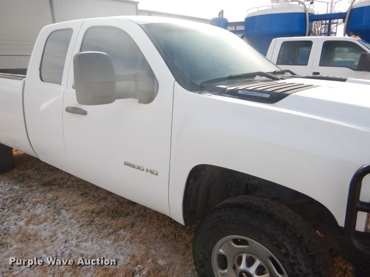 image for item DE1349 2012 Chevrolet Silverado 2500HD Ext. Cab pickup truck