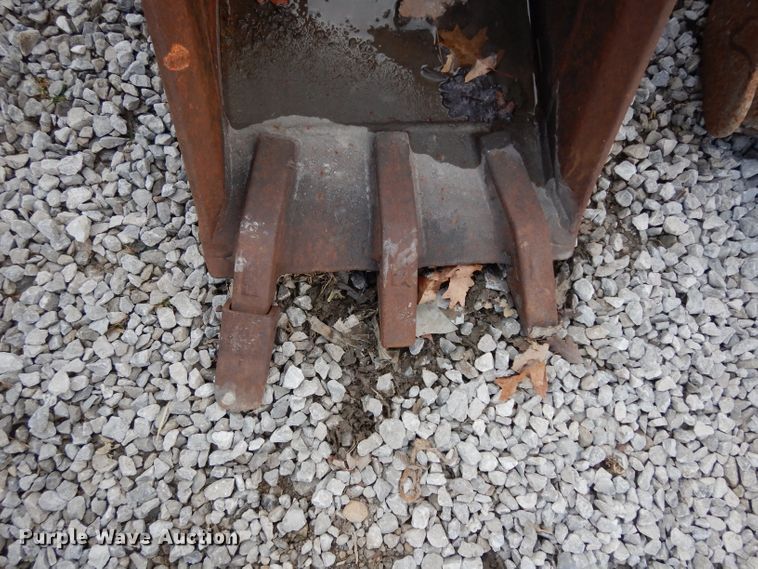 image for item DE4216 Wain Roy 16"W backhoe bucket