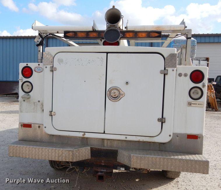 image for item DE4225 1999 Ford F250 Super Duty utility bed pickup truck