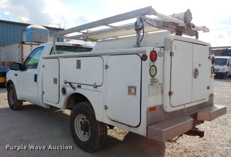 image for item DE4225 1999 Ford F250 Super Duty utility bed pickup truck