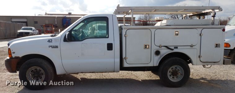 image for item DE4225 1999 Ford F250 Super Duty utility bed pickup truck