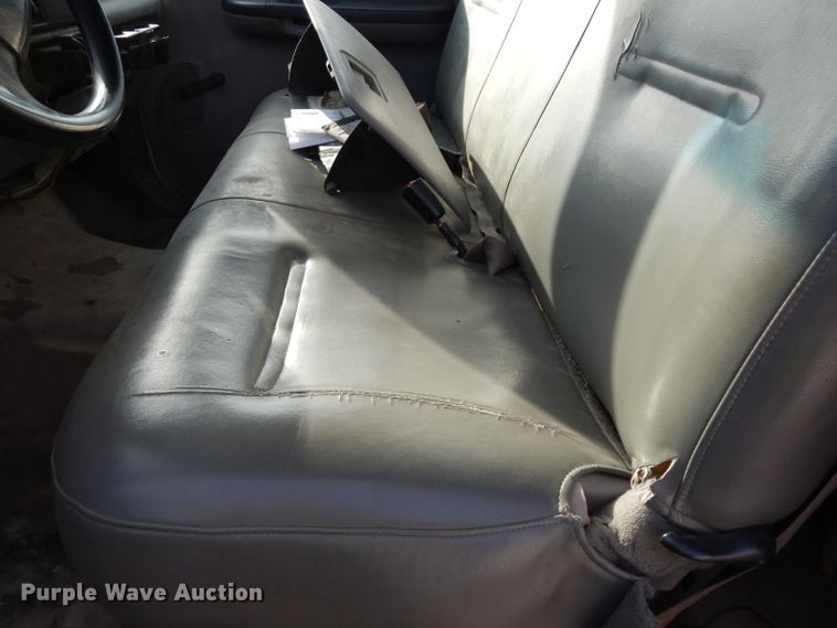 image for item DE4225 1999 Ford F250 Super Duty utility bed pickup truck