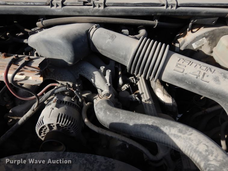 image for item DE4225 1999 Ford F250 Super Duty utility bed pickup truck