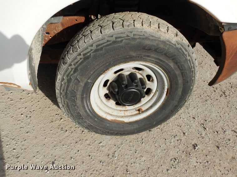 image for item DE4225 1999 Ford F250 Super Duty utility bed pickup truck