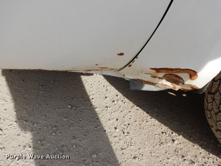 image for item DE4225 1999 Ford F250 Super Duty utility bed pickup truck