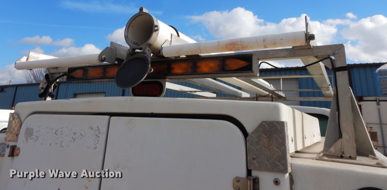 image for item DE4225 1999 Ford F250 Super Duty utility bed pickup truck