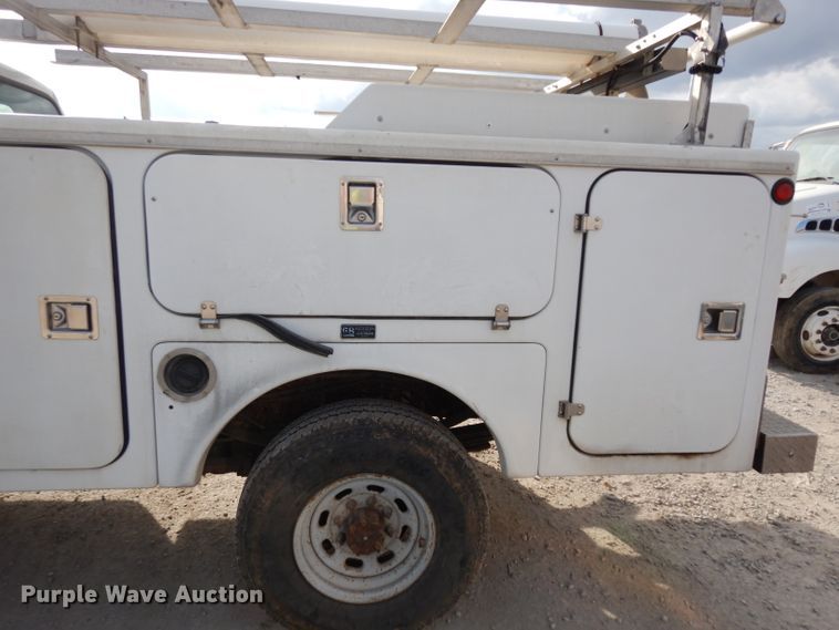 image for item DE4225 1999 Ford F250 Super Duty utility bed pickup truck