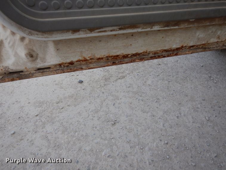 image for item DE4225 1999 Ford F250 Super Duty utility bed pickup truck