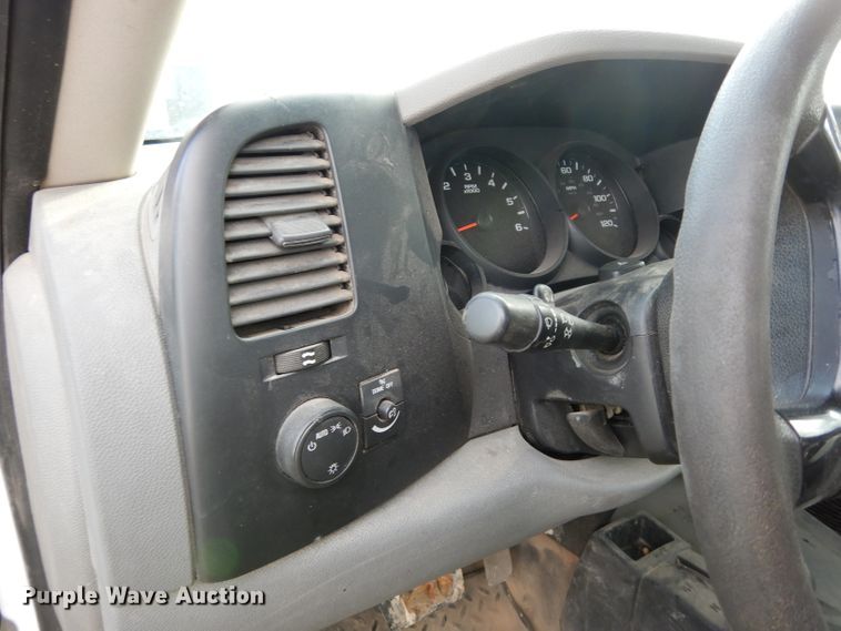 image for item DE4226 2008 Chevrolet Silverado 1500 Ext. Cab pickup truck