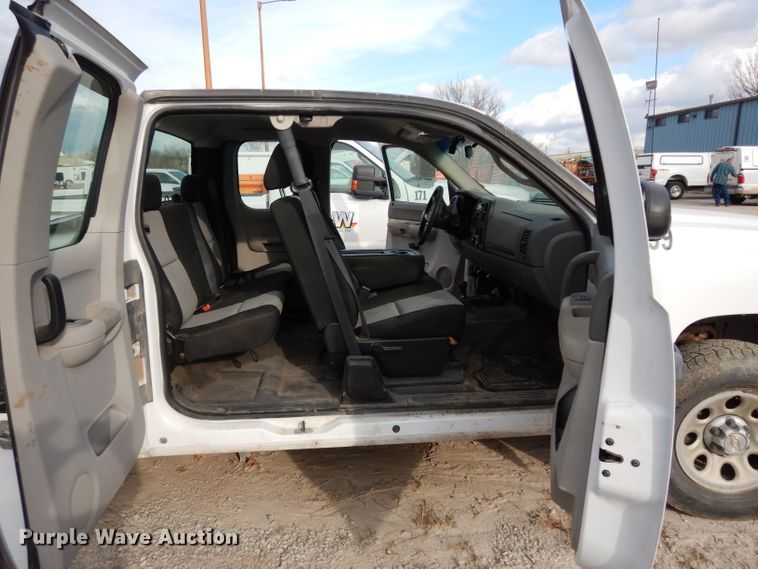 image for item DE4226 2008 Chevrolet Silverado 1500 Ext. Cab pickup truck