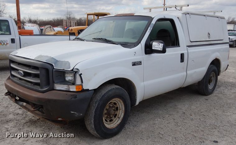 image for item DE4227 2003 Ford F250 Super Duty XL pickup truck