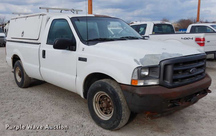 image for item DE4227 2003 Ford F250 Super Duty XL pickup truck