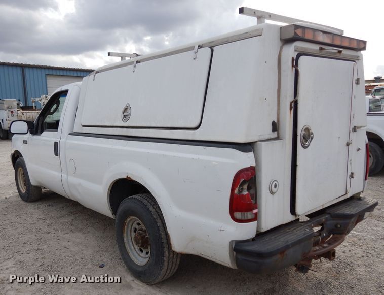 image for item DE4227 2003 Ford F250 Super Duty XL pickup truck