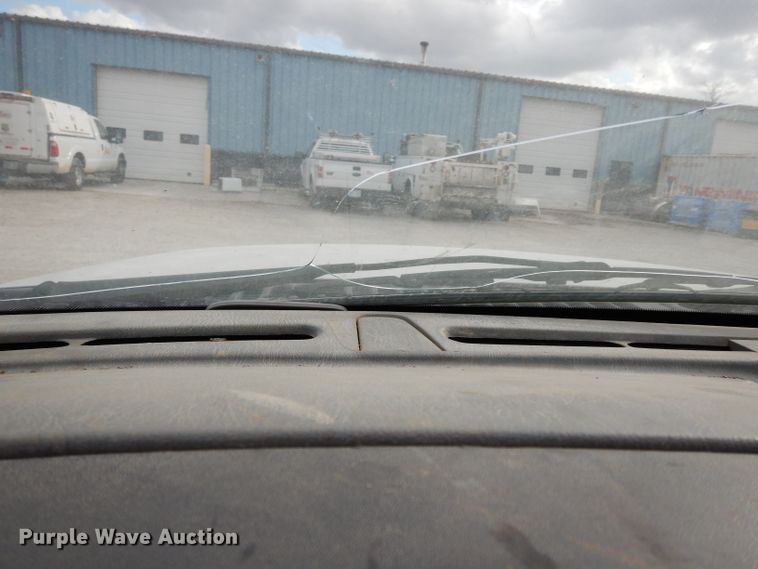 image for item DE4227 2003 Ford F250 Super Duty XL pickup truck