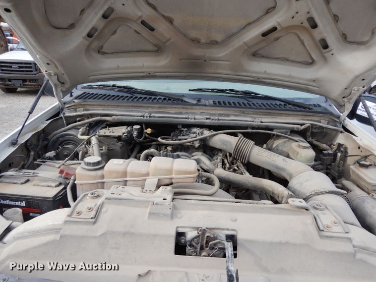 image for item DE4227 2003 Ford F250 Super Duty XL pickup truck