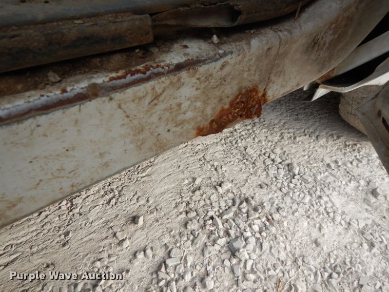 image for item DE4227 2003 Ford F250 Super Duty XL pickup truck