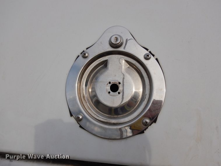 image for item DE4227 2003 Ford F250 Super Duty XL pickup truck