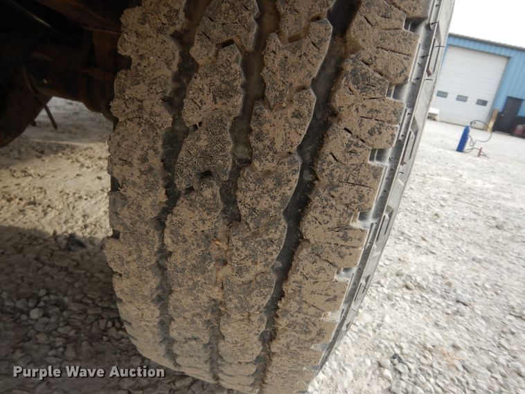 image for item DE4227 2003 Ford F250 Super Duty XL pickup truck